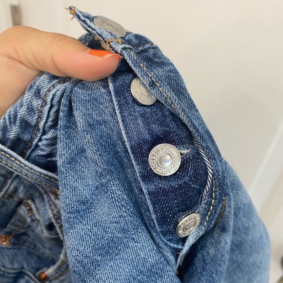 Levi’s jean in great conditions. - Picture 6 of 7